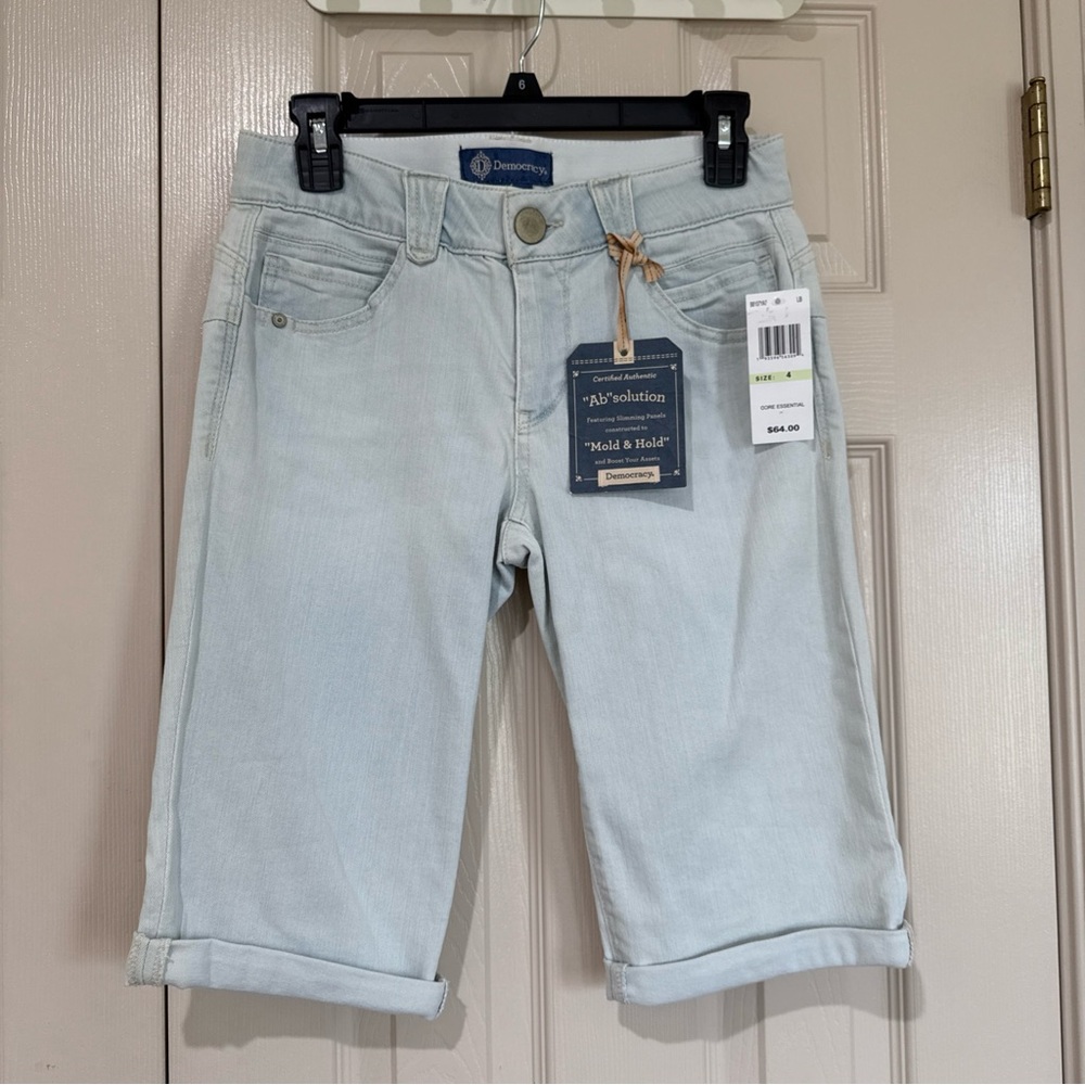 Democracy Jean Shorts Core Essential Ab Solution Blue Bermuda Sz 4-NWT